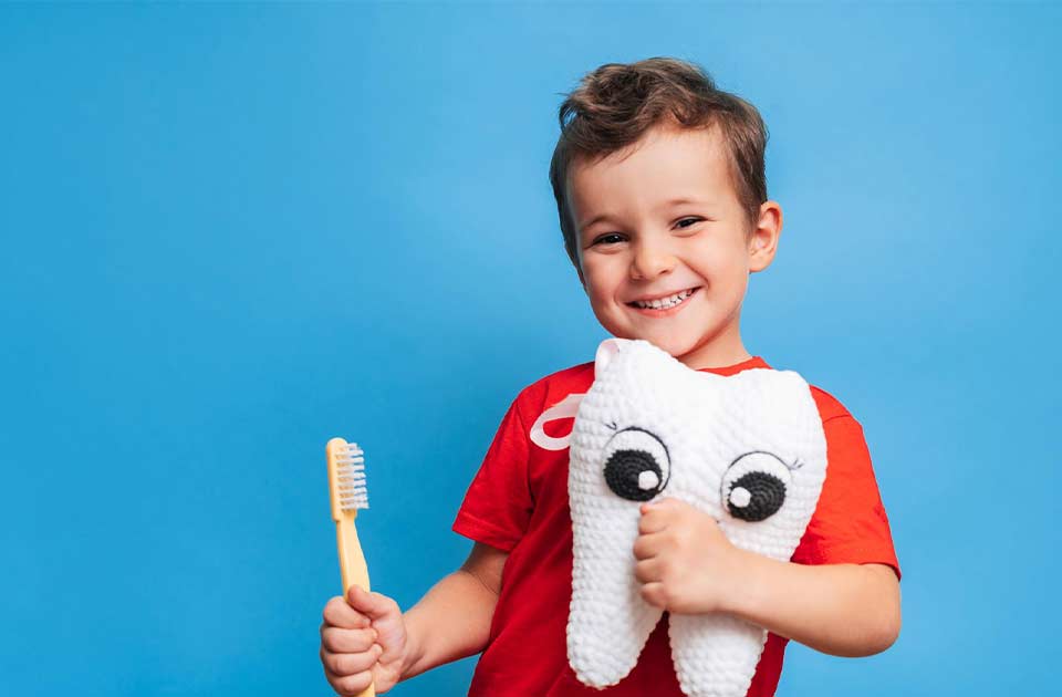 کشیدن دندان شیری چه زمانی باید انجام شود ؟